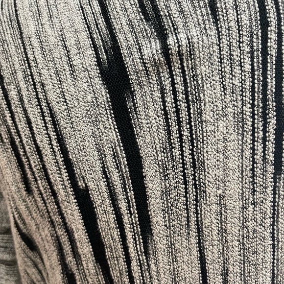 Nick and Zoe black and white cardigan unique material. - Picture 4 of 9